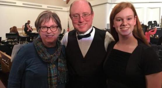 Mentor Susan Berry; RingFest founder and director William Ashley; and Alexandra Murphy, the 2019 recipi- ent of the Susan Berry Leadership in Handbells award, celebrate together. Mentor Susan Berry; RingFest founder and director William Ashley; and Alexandra Murphy, the 2019 recipi- ent of the Susan Berry Leadership in Handbells award, celebrate together.