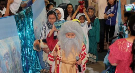 Children re-enact one of several events from the book of Exodus during the recent Hispanic Ministries Children’s Festival. Children re-enact one of several events from the book of Exodus during the recent Hispanic Ministries Children’s Festival.