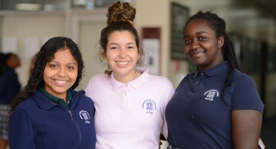 Shenandoah Valley Academy students Cynthia Chavez-Moreno ‘19, Giselle Villatoro ‘20 and Bridget Moonga ‘19 gather. Photo by Laura Short Shenandoah Valley Academy students Cynthia Chavez-Moreno ‘19, Giselle Villatoro ‘20 and Bridget Moonga ‘19 gather. Photo by Laura Short