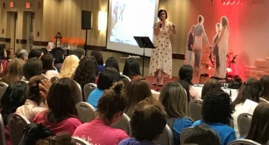 Elisa Maragoto, principal of the Lake Nelson Adventist Academy in Piscataway, N.J., speaks at the Hispanic Women’s Retreat. Elisa Maragoto, principal of the Lake Nelson Adventist Academy in Piscataway, N.J., speaks at the Hispanic Women’s Retreat.