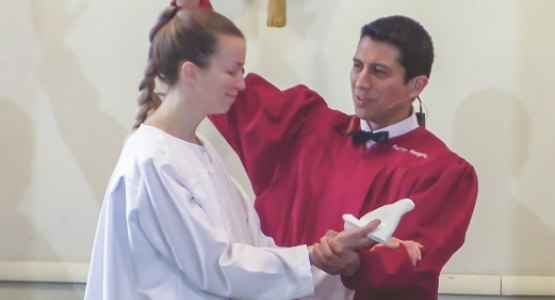 John Rengifo, associate pastor of Chesapeake Conference's Atholton church, baptizes Krystal Moreland after attending just one prophecy seminar meeting. John Rengifo, associate pastor of Chesapeake Conference's Atholton church, baptizes Krystal Moreland after attending just one prophecy seminar meeting.