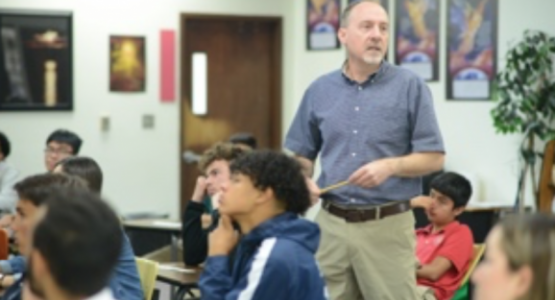Alumnus Duane White (’86), now a physician, presents at Career Day. Alumnus Duane White (’86), now a physician, presents at Career Day.